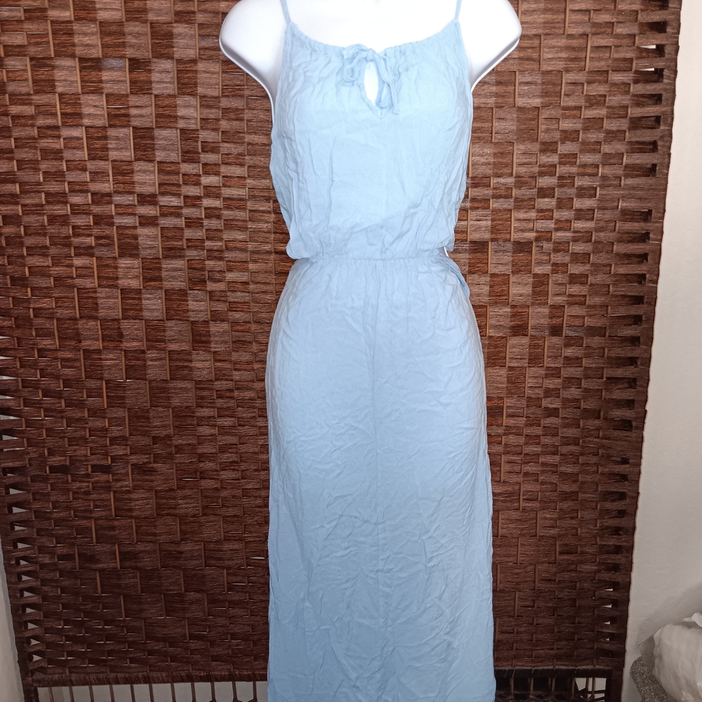 Elegant Light Blue Sleeveless Dress